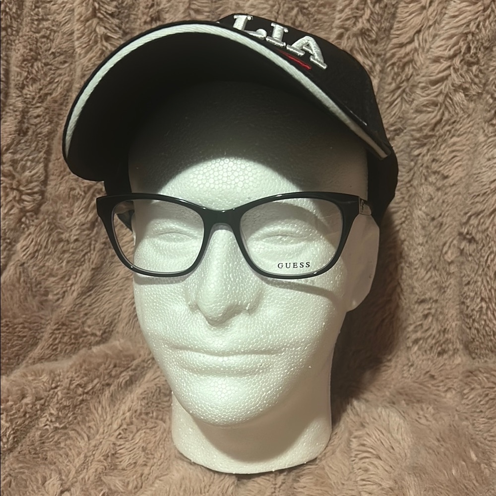 Guess Black Eyewear with Black Cap